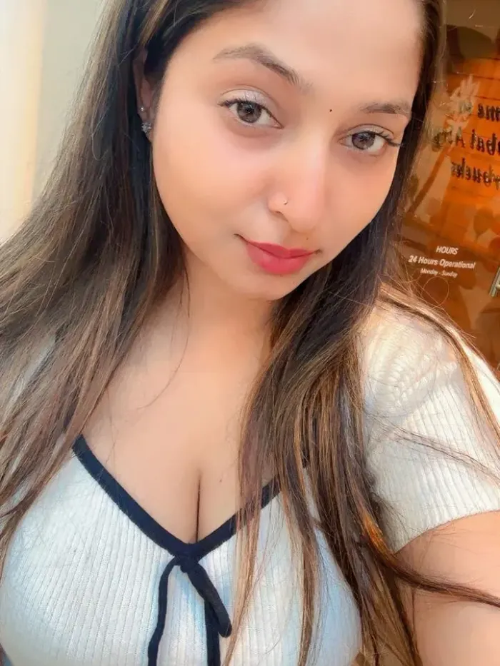 Aisha Sen, verified companion in Electronic City