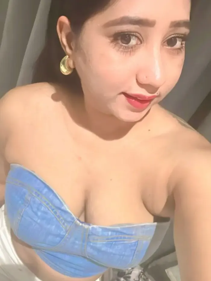 Kaira Bose, verified companion in MG Road