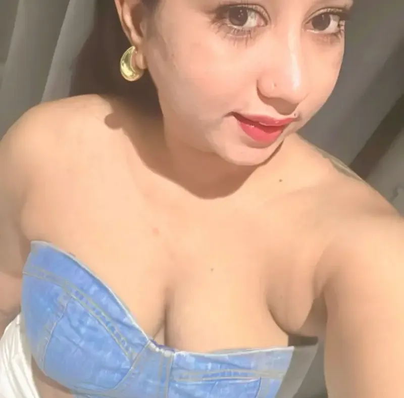 Kaira Bose, verified companion in MG Road